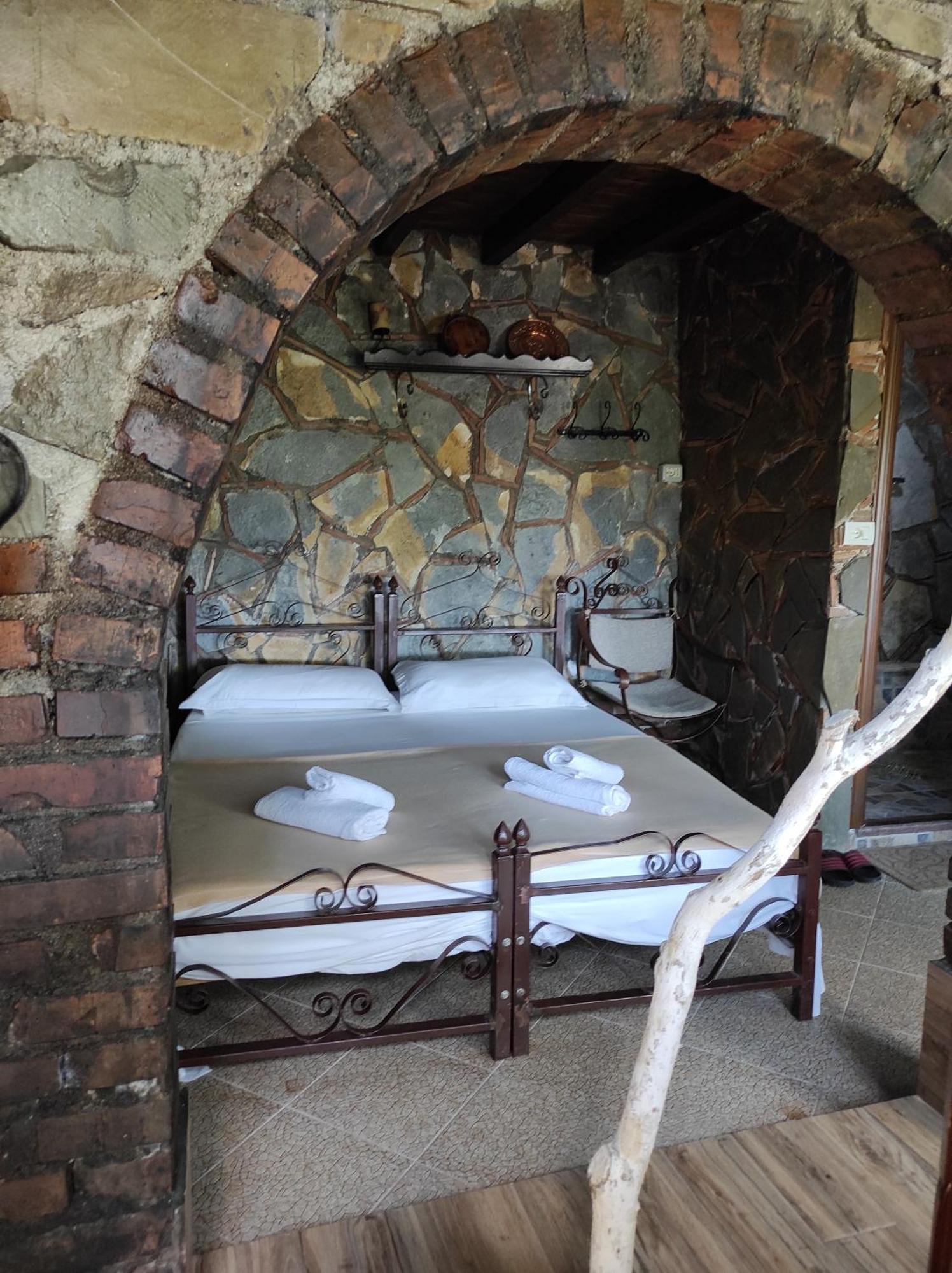 Hotel Nasho Vruho Berat Quarto foto